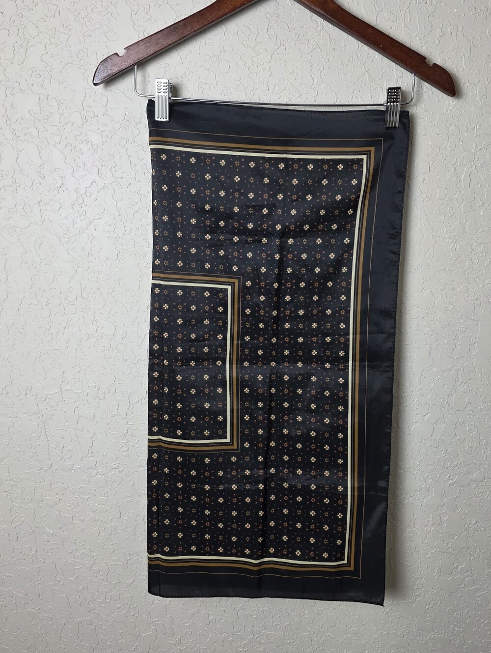 Desco Vintage Floral Square Scarf Black Brown 26x26